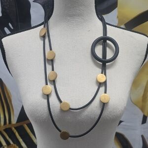 Elegant Black and Gold Necklace